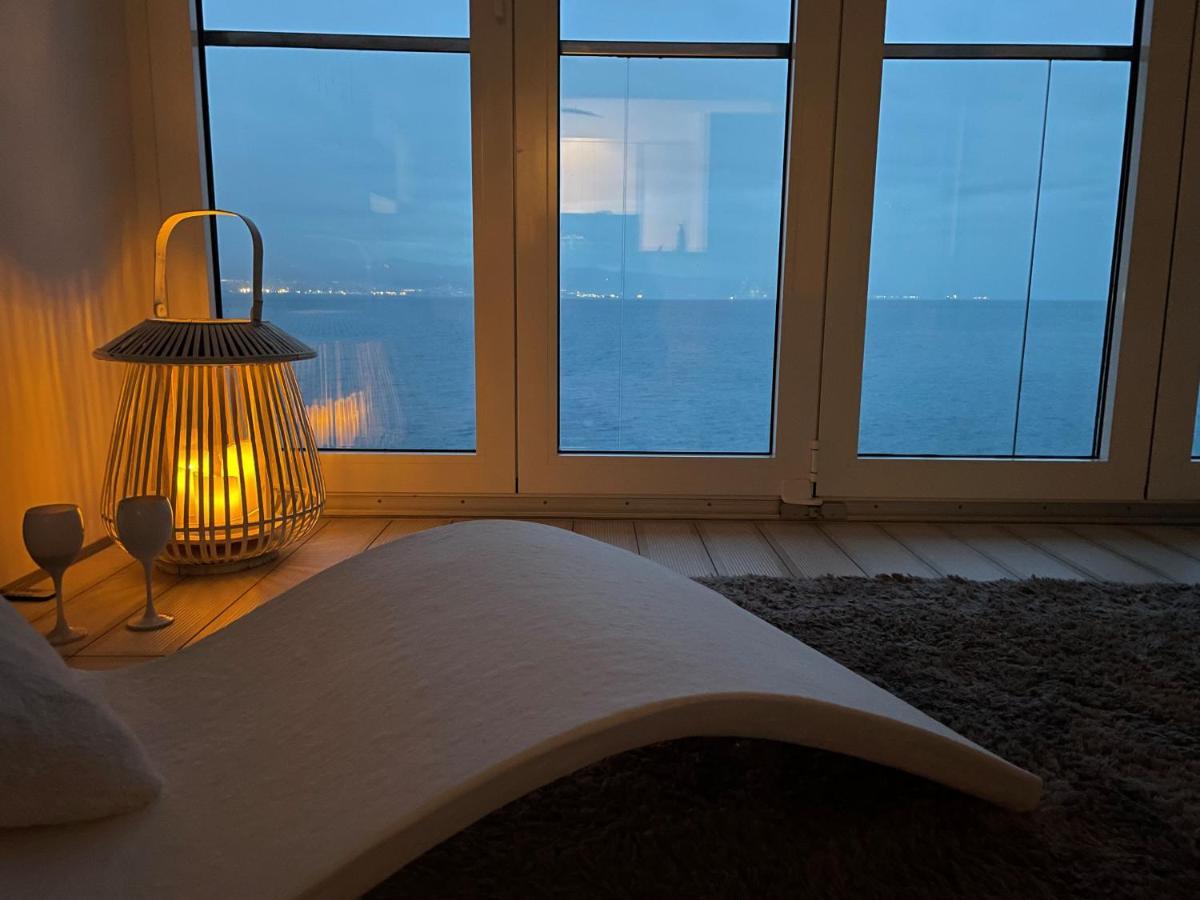 First Row To The Sea Apartman Abbázia Kültér fotó
