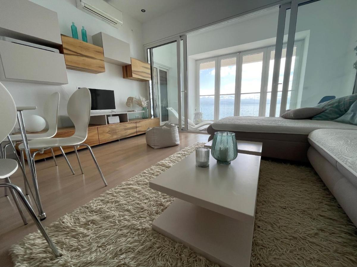 First Row To The Sea Apartman Abbázia Kültér fotó
